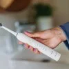 Zestaw szczoteczka soniczna Pro White + roczny zapas końcówek + nić dentystyczna i pasta do zębów - obrazek 17